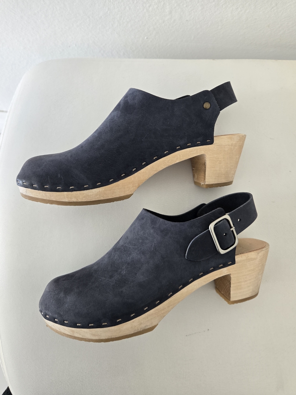 BRYR Womens Navy Leather Closed Toe Mule Block Heel Buckle Strap US 7/EU 37